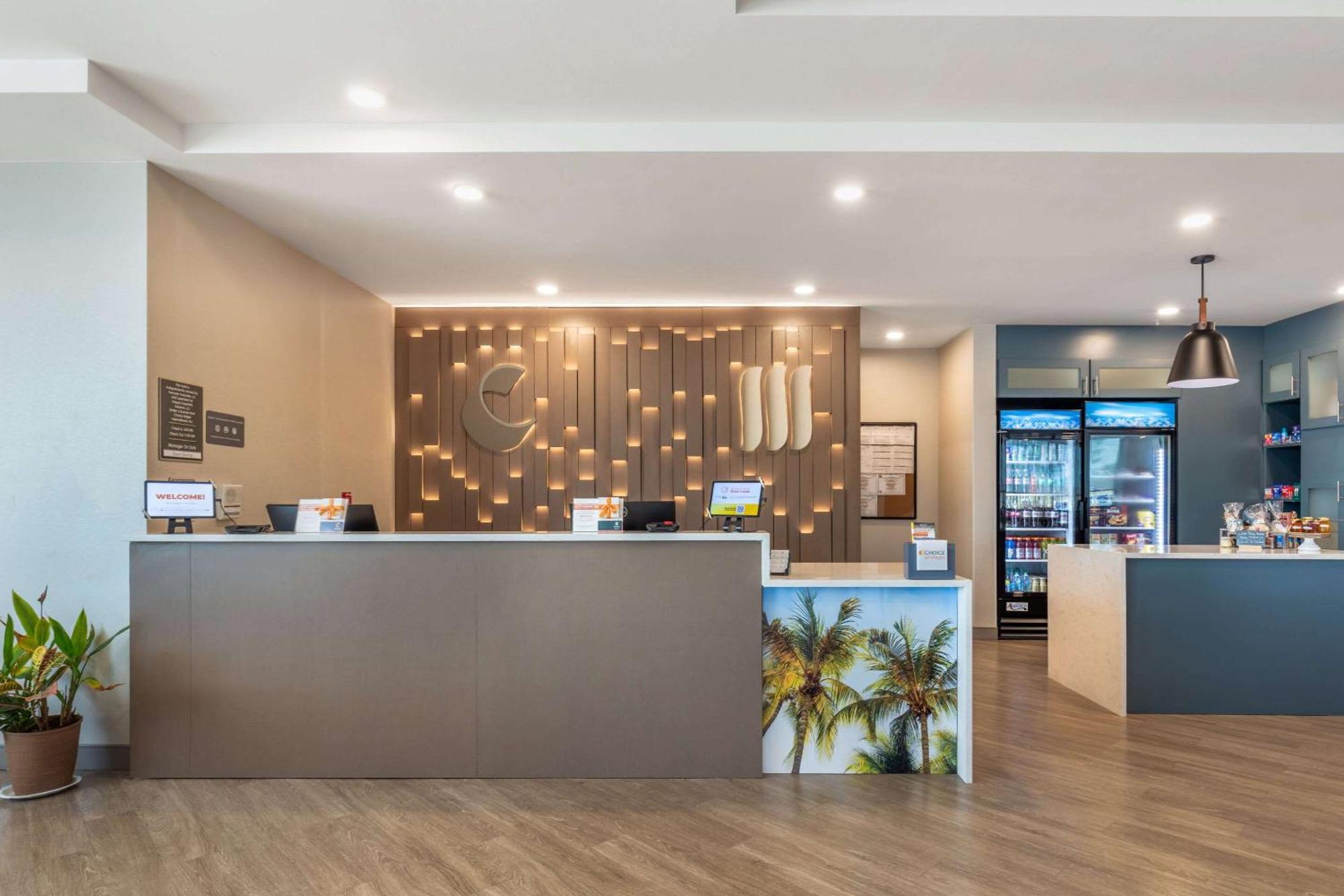 Comfort Suites Fort Myers East I-75 외부 사진
