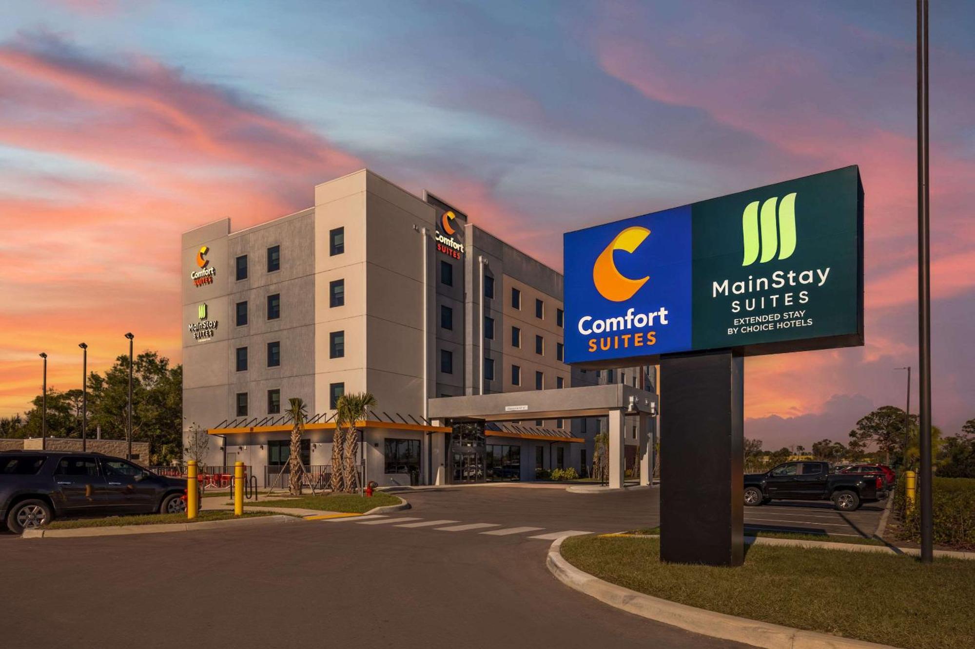 Comfort Suites Fort Myers East I-75 외부 사진