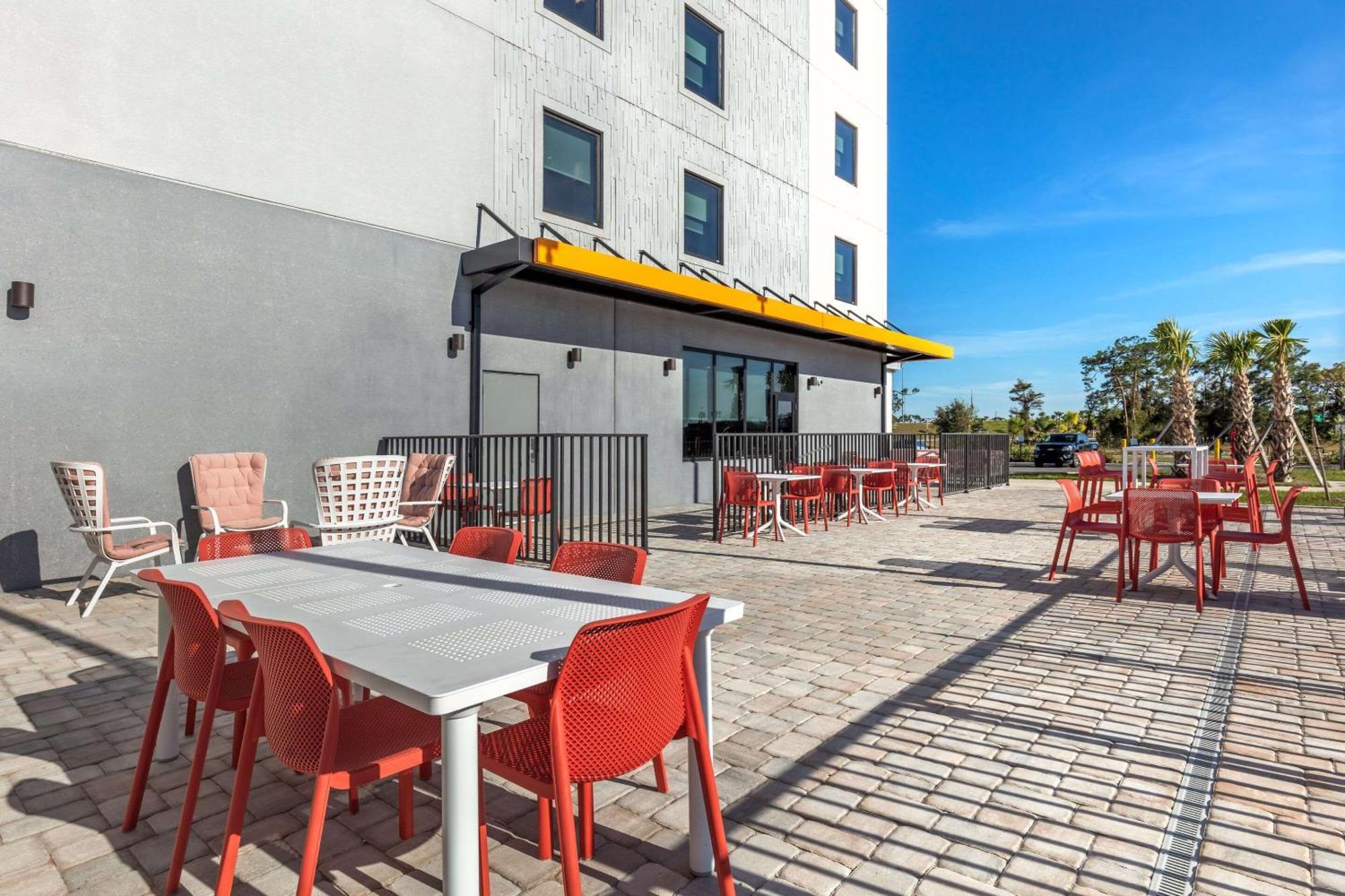 Comfort Suites Fort Myers East I-75 외부 사진