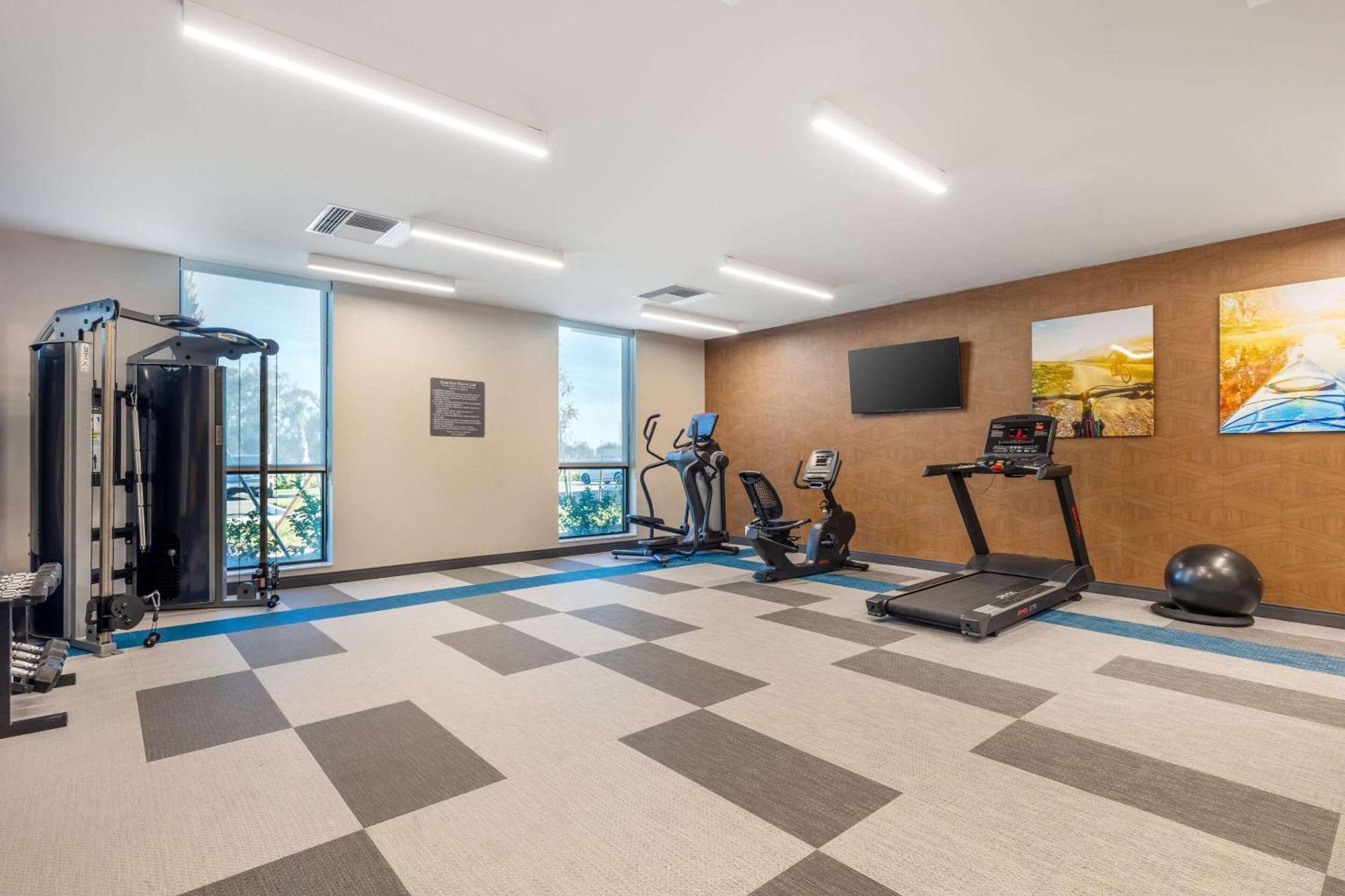 Comfort Suites Fort Myers East I-75 외부 사진