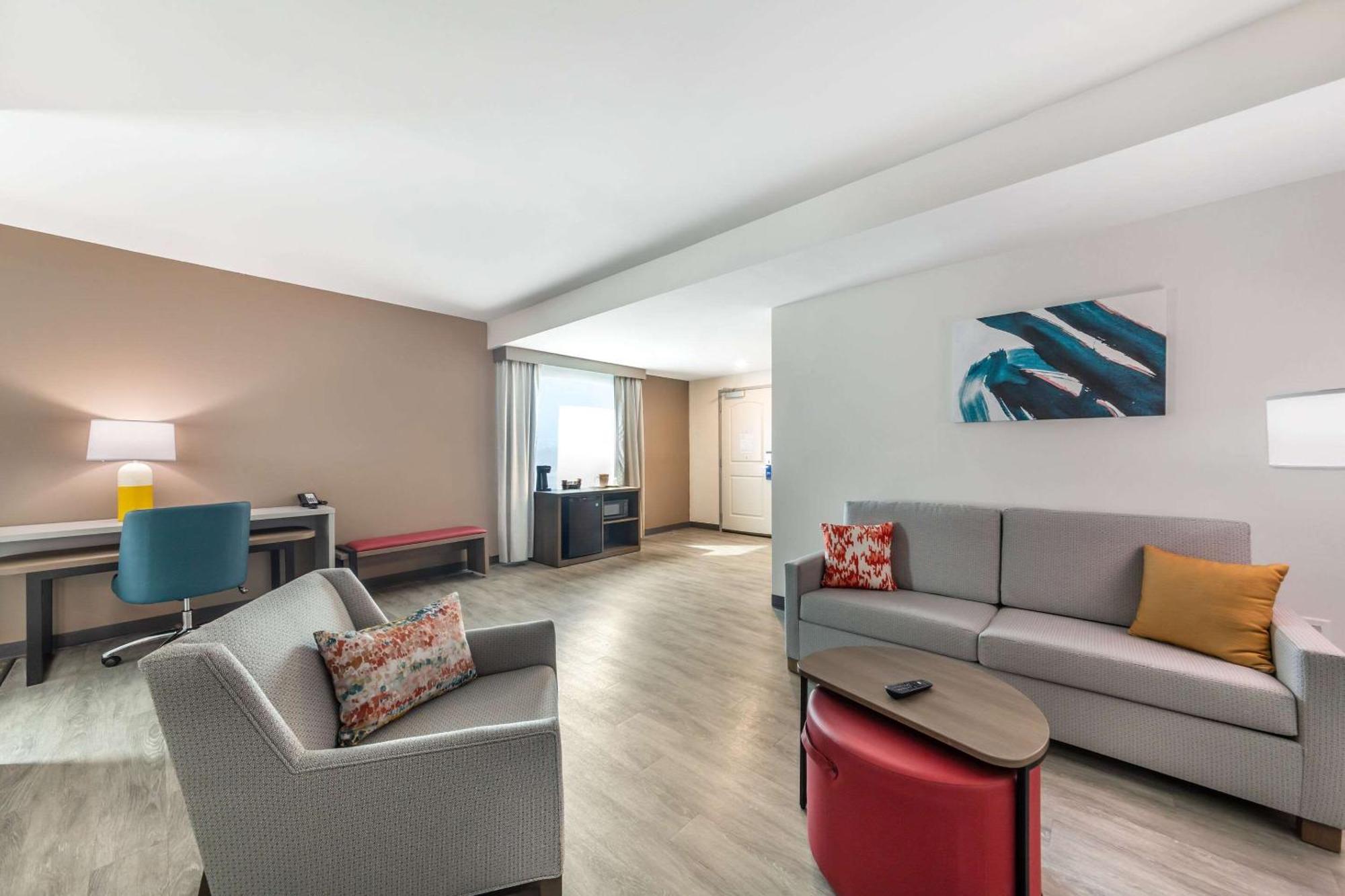 Comfort Suites Fort Myers East I-75 외부 사진